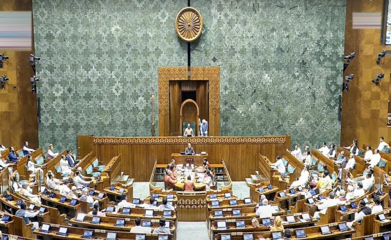National : સંસદના સત્ર અંગે વિપક્ષી પક્ષોના ફ્લોર લીડર્સની એક મહત્વપૂર્ણ બેઠક આજે સવારે શરૂ થશે