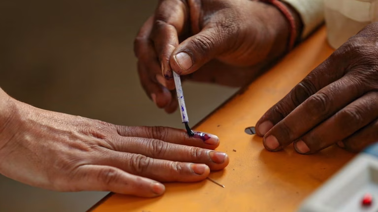 National : 5 વિધાનસભા બેઠકો અને એક લોકસભા બેઠક માટે યોજાનારી પેટાચૂંટણીઓ માટે ઉમેદવારી પત્રો ભરવાનો આજે છેલ્લો દિવસ